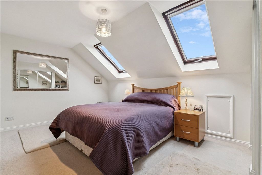 Property photo 2 of 12 Picture No. 14