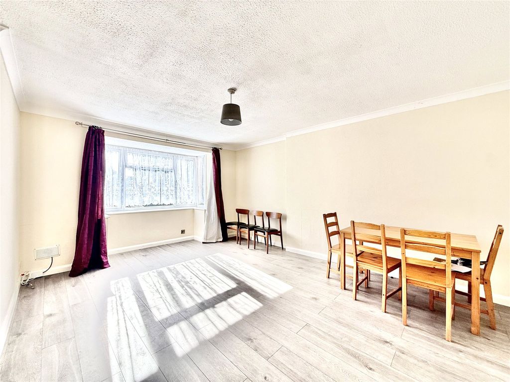 Property photo 1 of 10 Picture No. 08