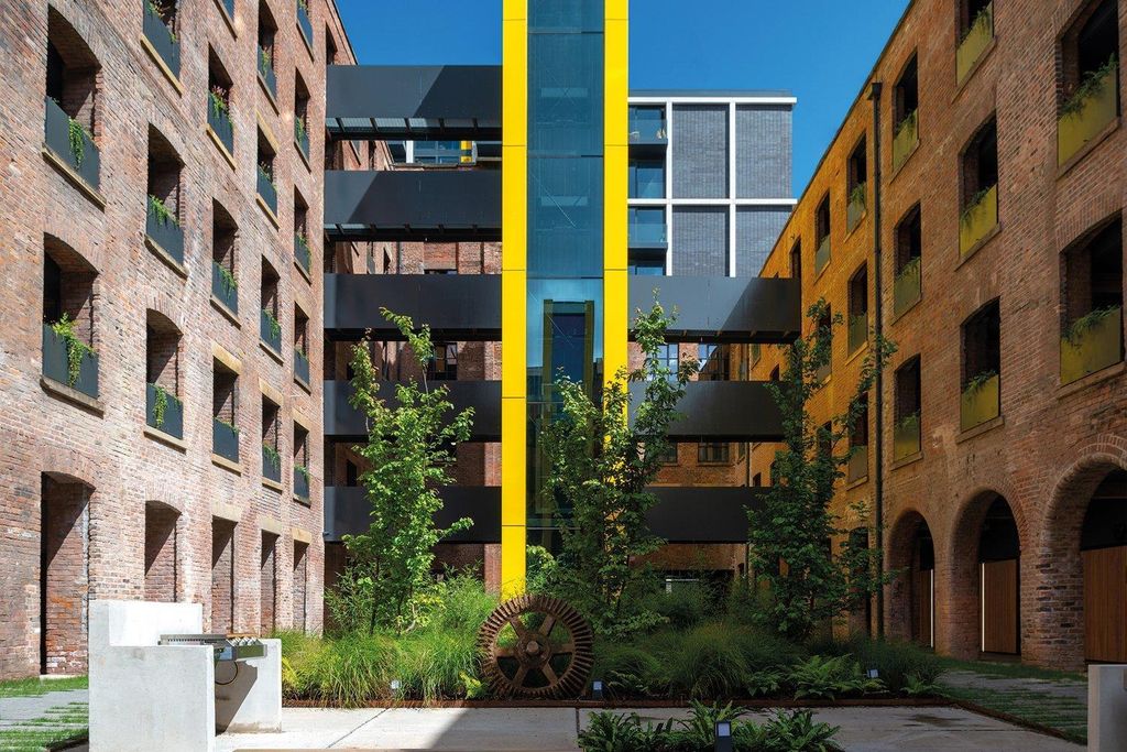 Property photo 3 of 11