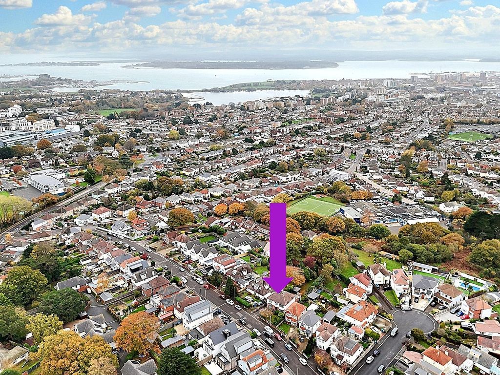 Property photo 2 of 37