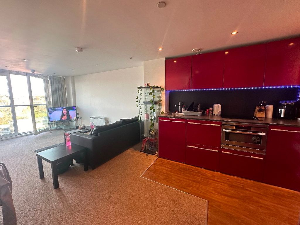 Property photo 3 of 12