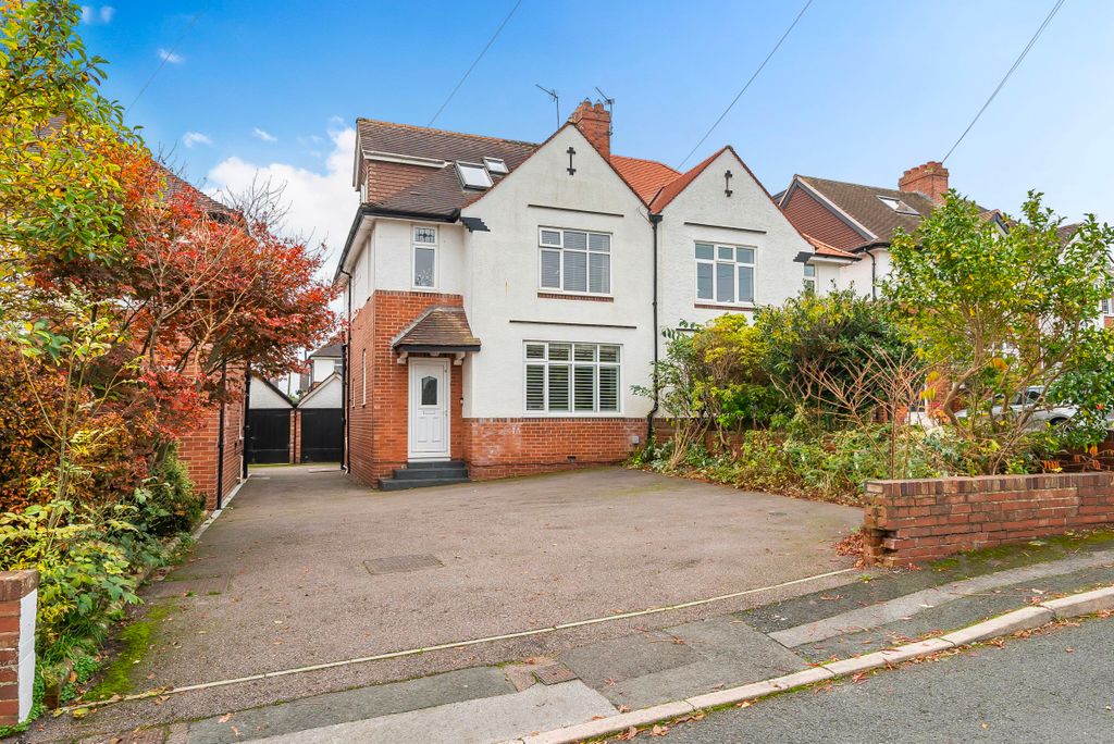 Property photo 1 of 24