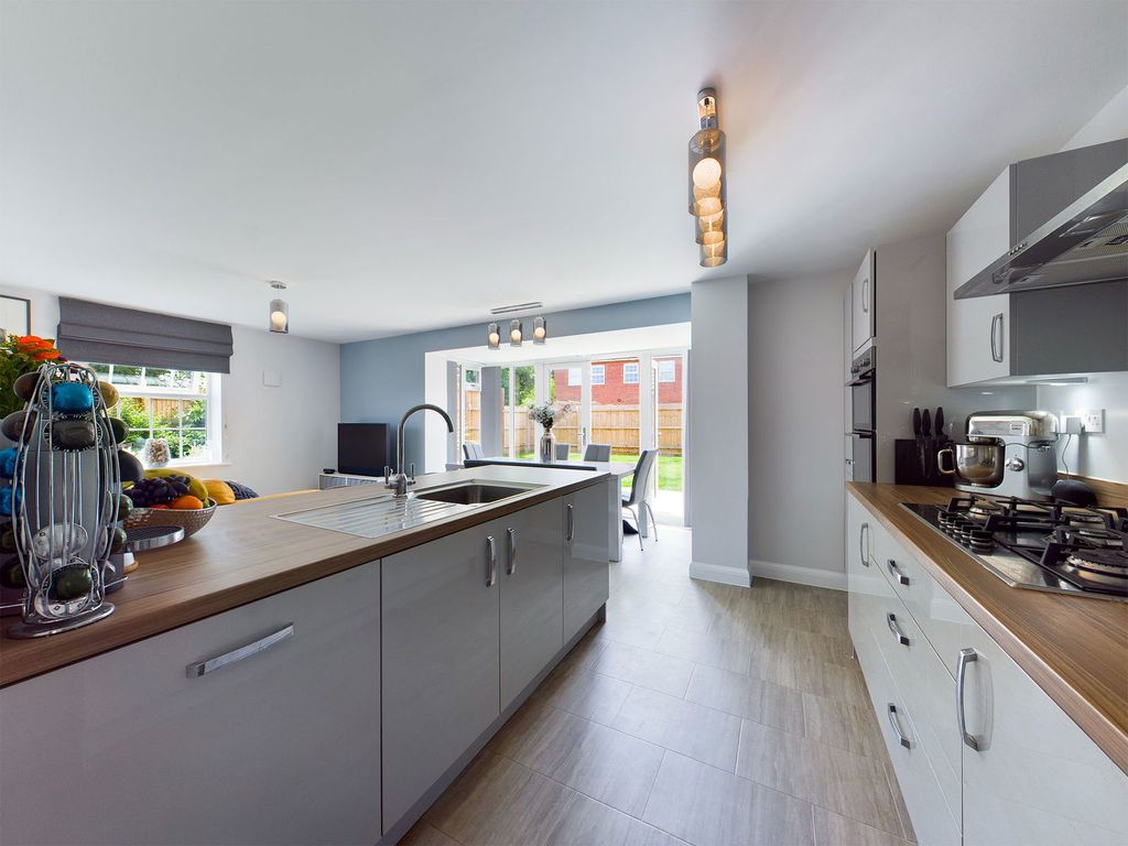 Property photo 2 of 24