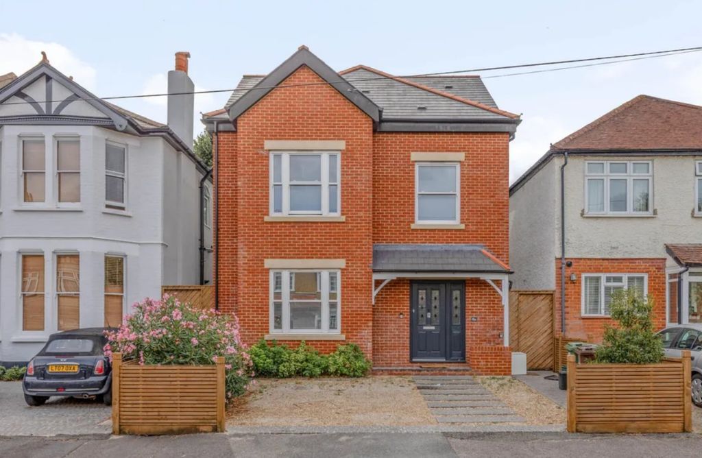 Property photo 1 of 17