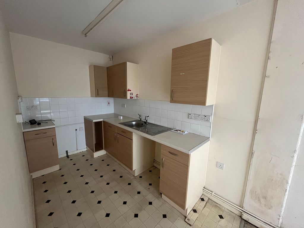 Property photo 3 of 8 Photograph