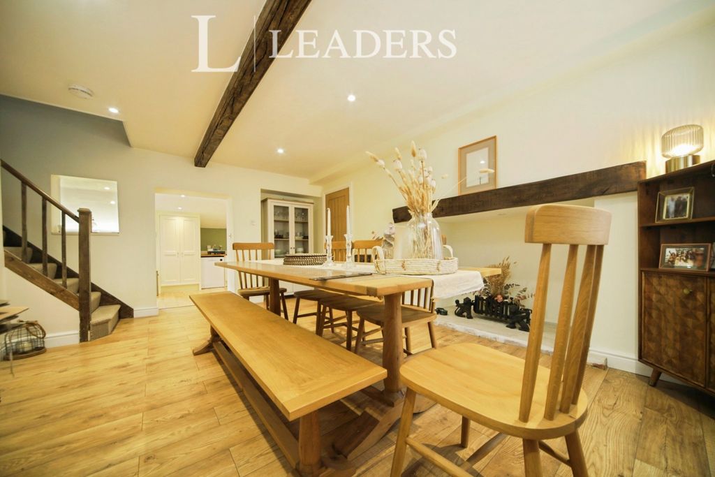 Property photo 3 of 16 Pbox-Img.Jpg