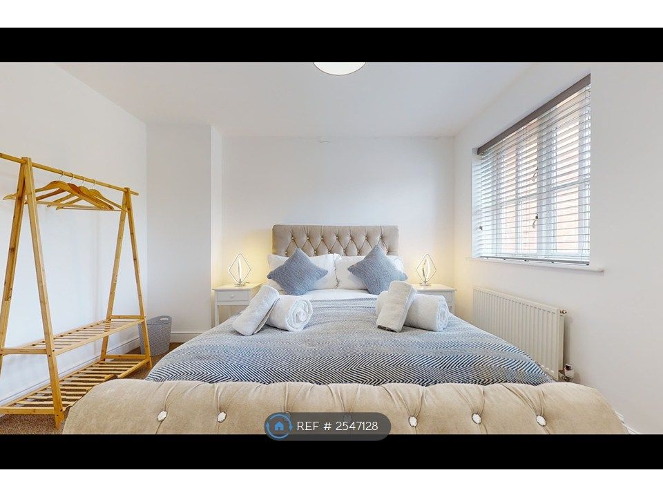 Property photo 3 of 20 Bedroom 2