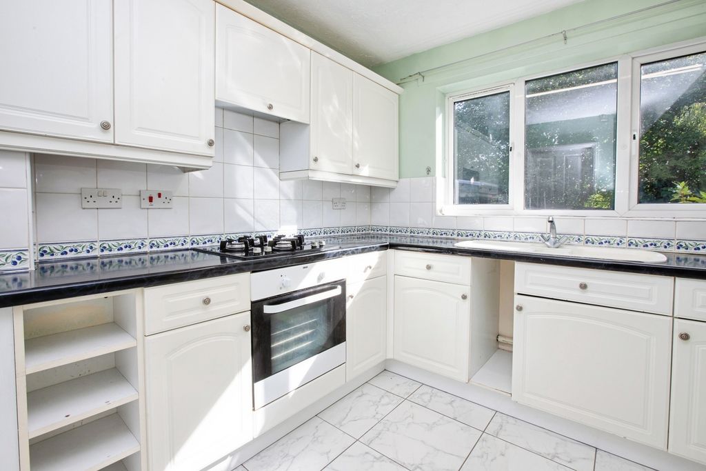 Property photo 2 of 29 Pbox-Img.Jpg