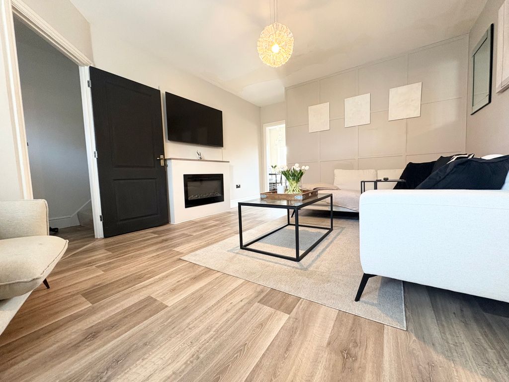 Property photo 3 of 15 Img_5841