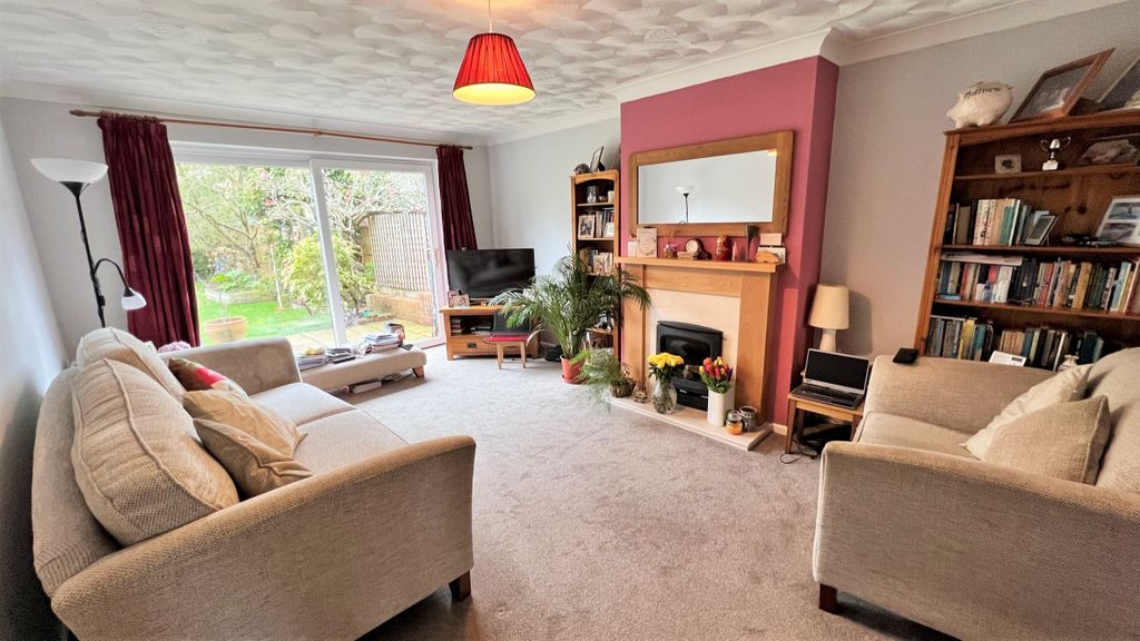 Property photo 3 of 20