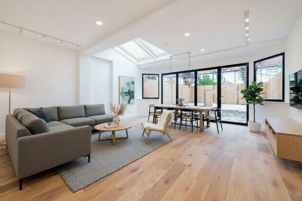 Property photo 1 of 8 1.Jpg