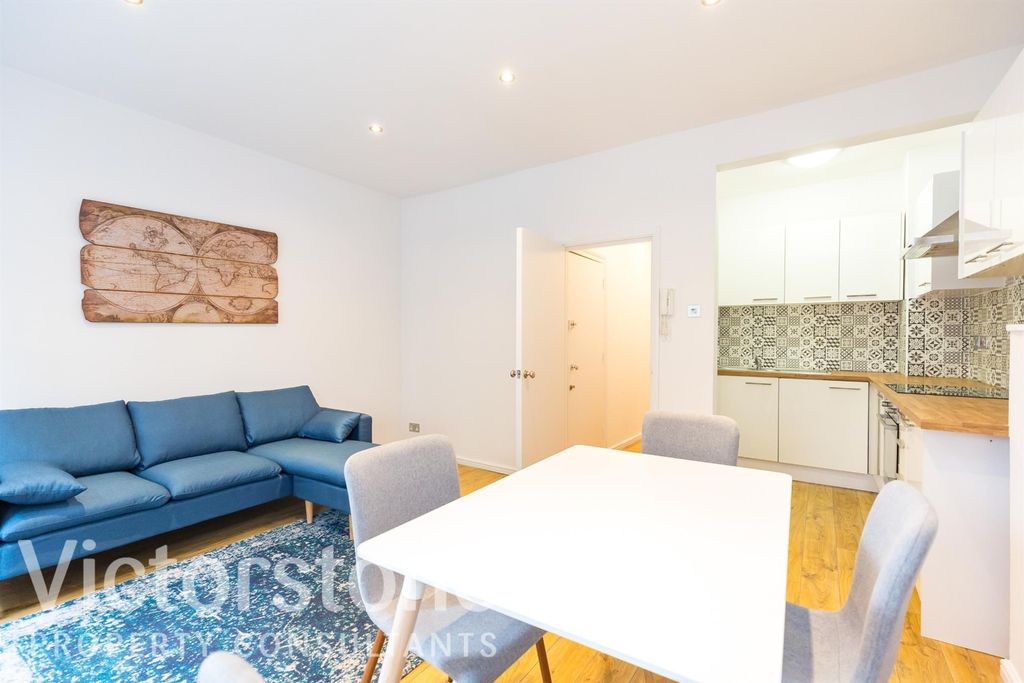 Property photo 3 of 11 5384773