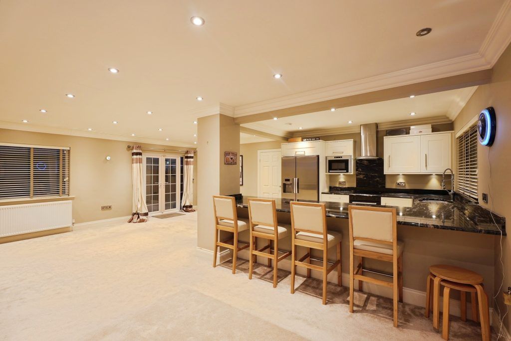 Property photo 3 of 19