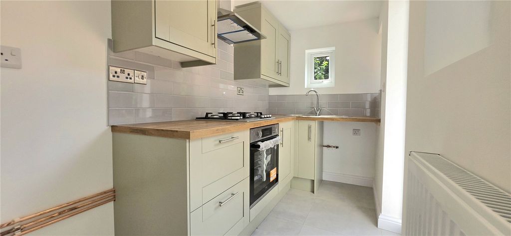 Property photo 3 of 19 Picture No. 31