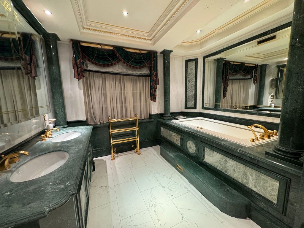 Property photo 3 of 5