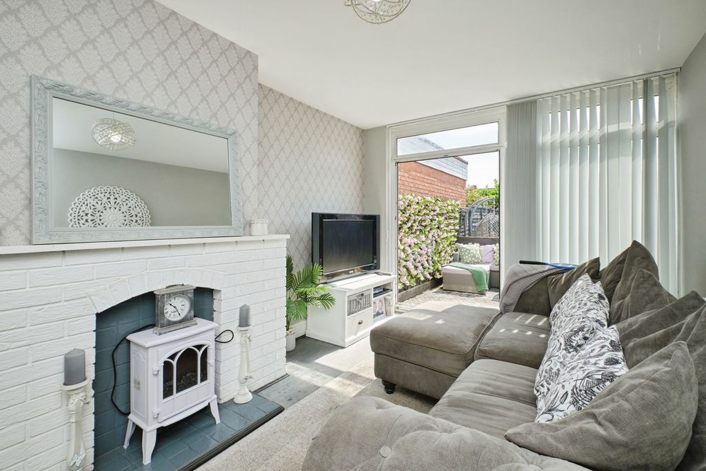 Property photo 2 of 28 Pbox-Img.Jpg