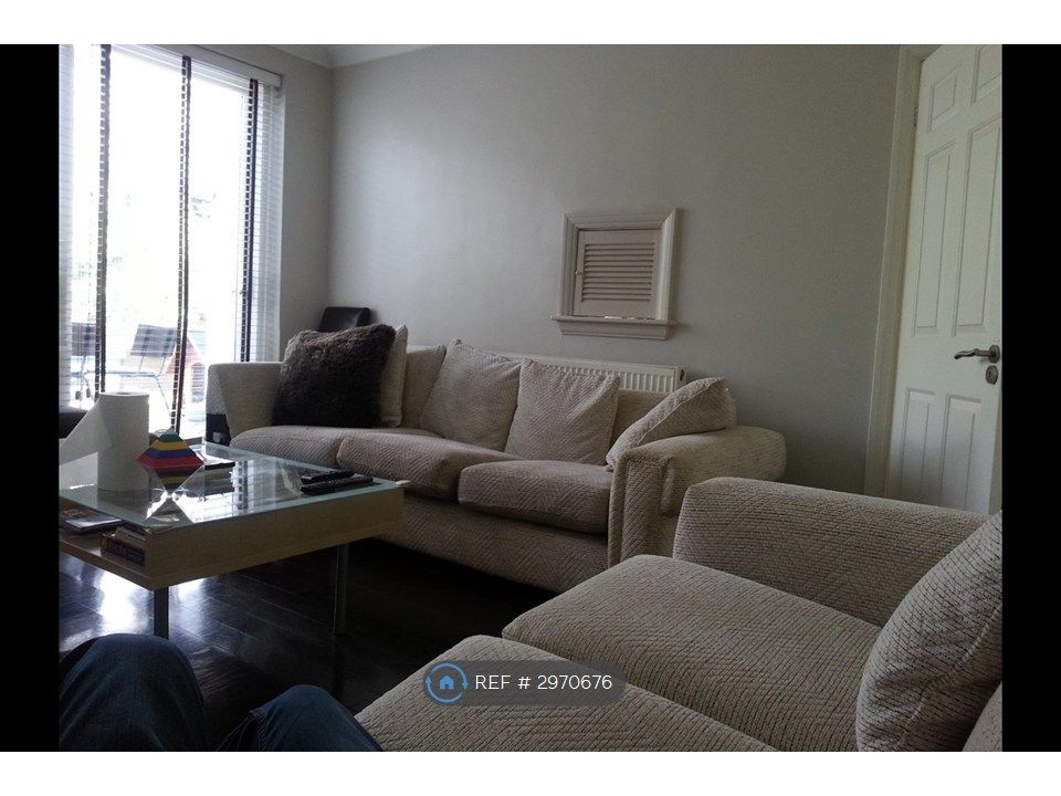 Property photo 2 of 15 Communal Lounge
