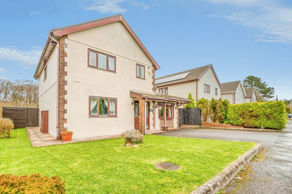 Property photo 2 of 20 Pbox-Img.Jpg