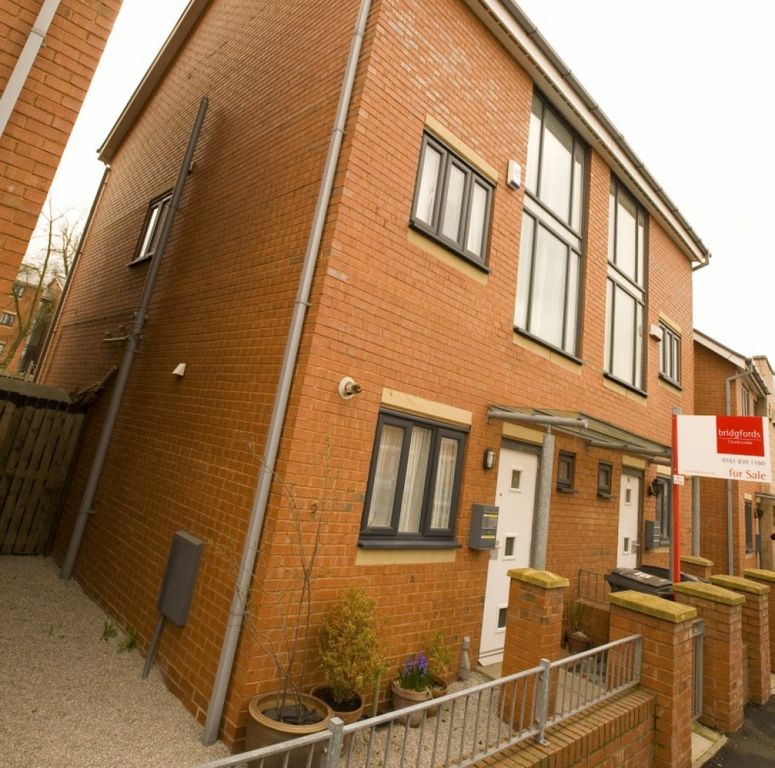 Property photo 1 of 11 3 Bedroom Semi Detached For Rent