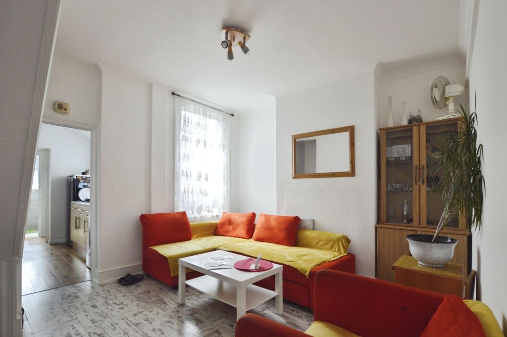 Property photo 3 of 7 Pbox-Img.Jpg