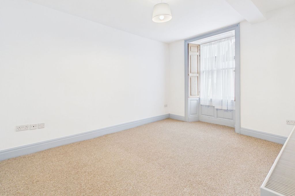 Additional image 7 of 2 bed flat to rentFlat 1, 141 Highgate, Kendal LA9