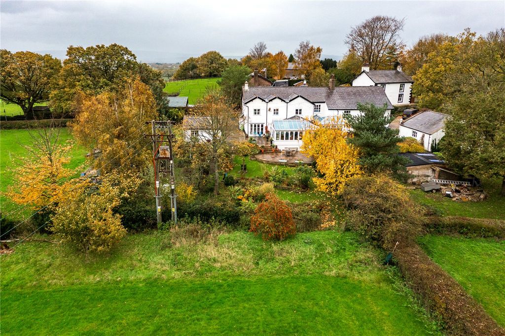 Property photo 2 of 40 Rear