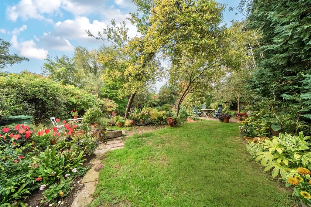 Property photo 3 of 32 Photos