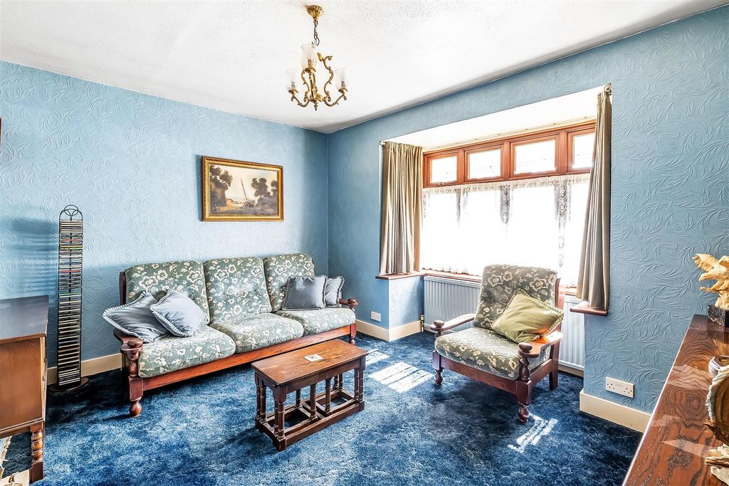 Property photo 2 of 17 34-Stones-Road-11.Jpg