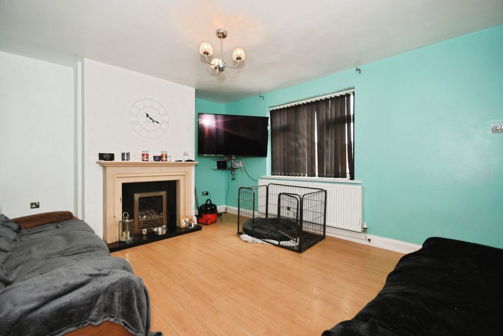 Property photo 2 of 16 Photo
