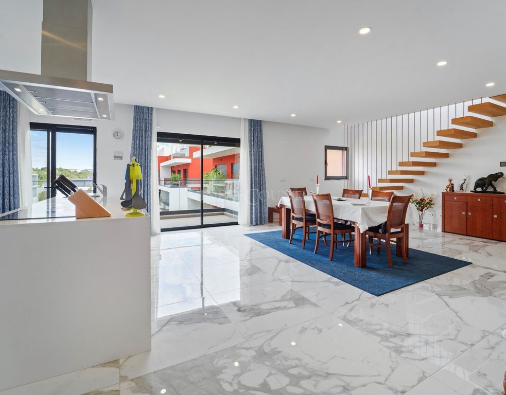 Property photo 1 of 27