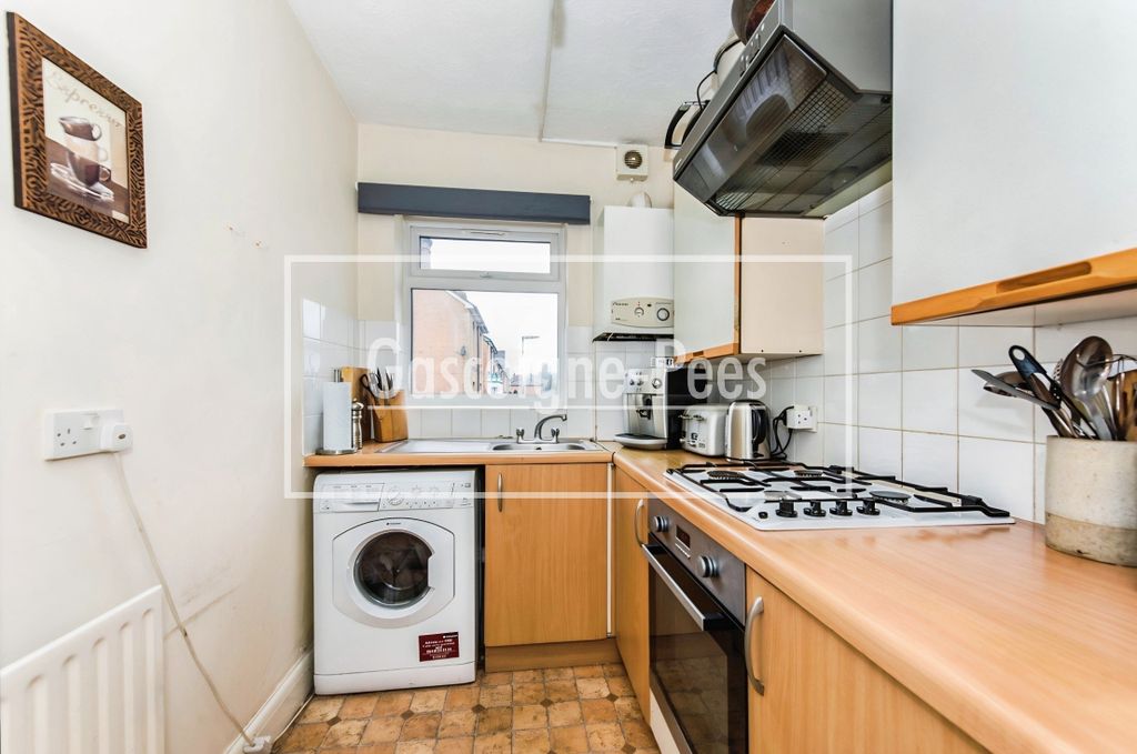 Property photo 2 of 5