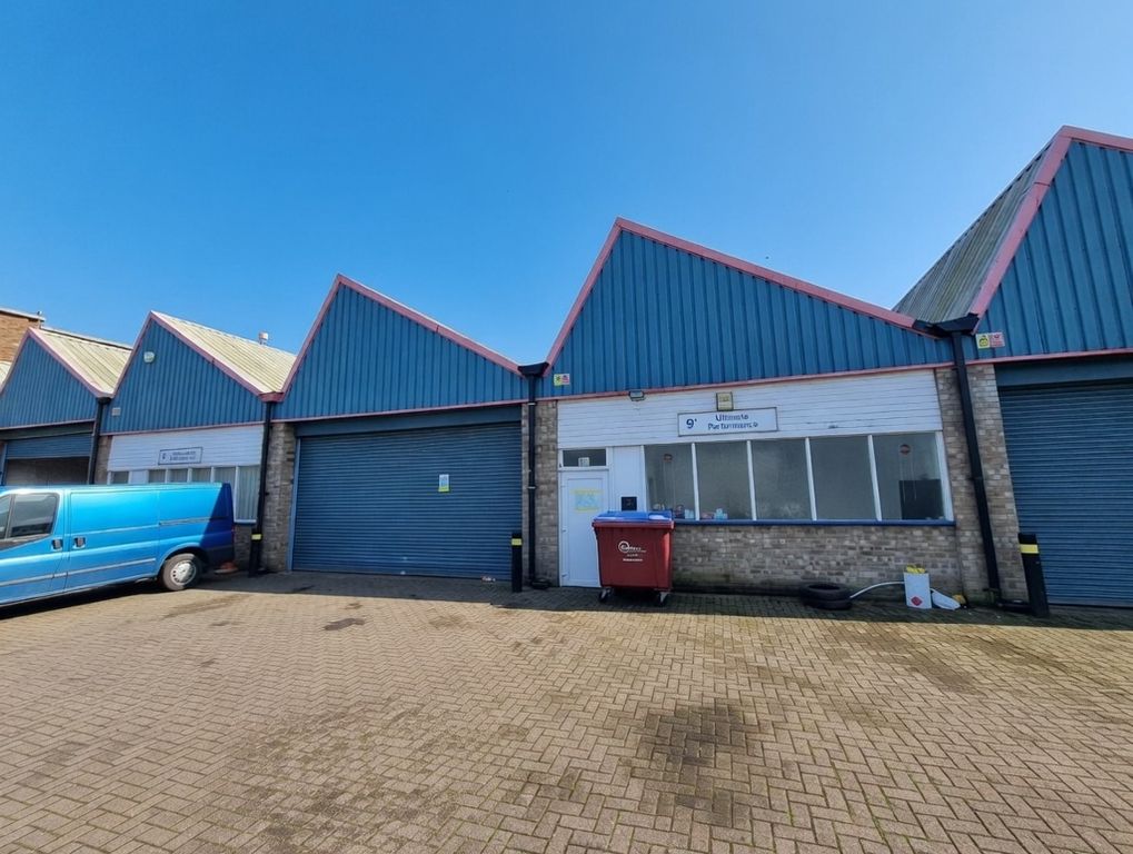 Property photo 3 of 6 Photo 8