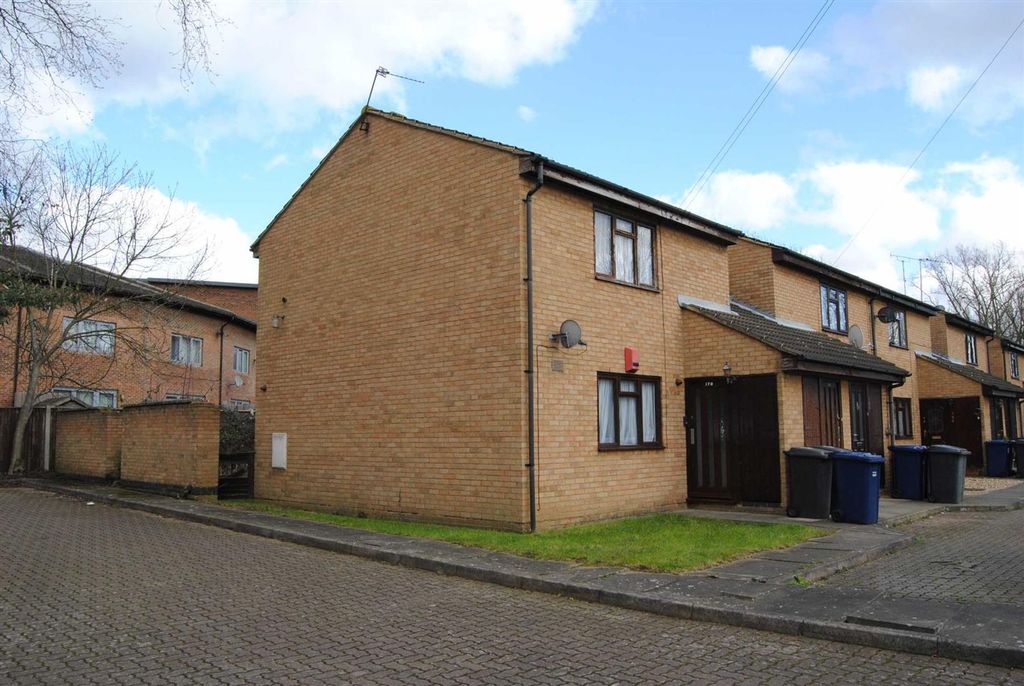 Property photo 1 of 6