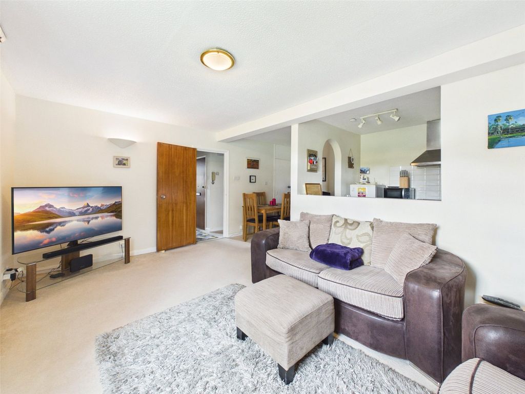 Property photo 3 of 7 Picture No. 06