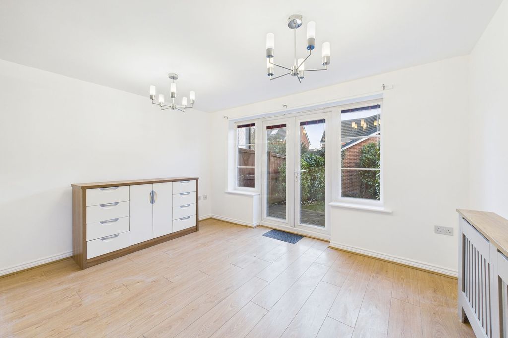 Property photo 2 of 15 Family / Dining Room