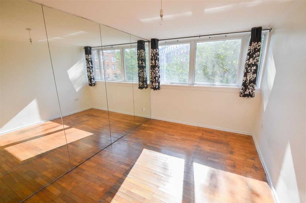 Property photo 3 of 6 Cyrus Street