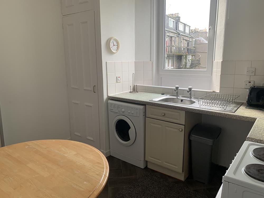 Property photo 3 of 4 Dining Kitchen