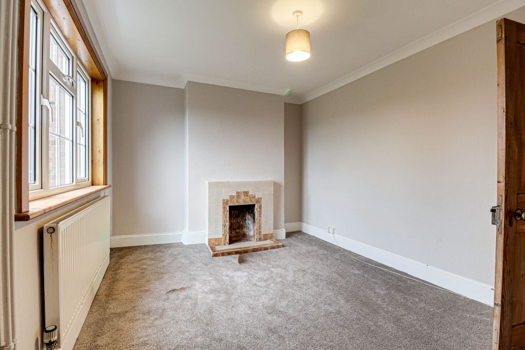 Property photo 3 of 15 Dining Room