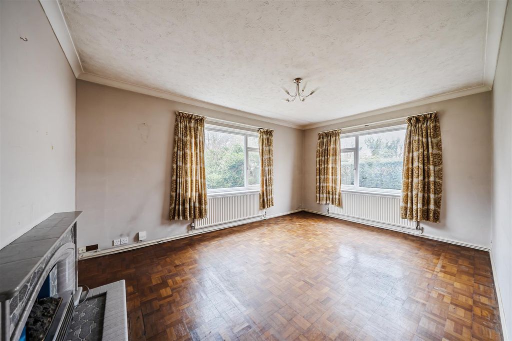 Property photo 3 of 23