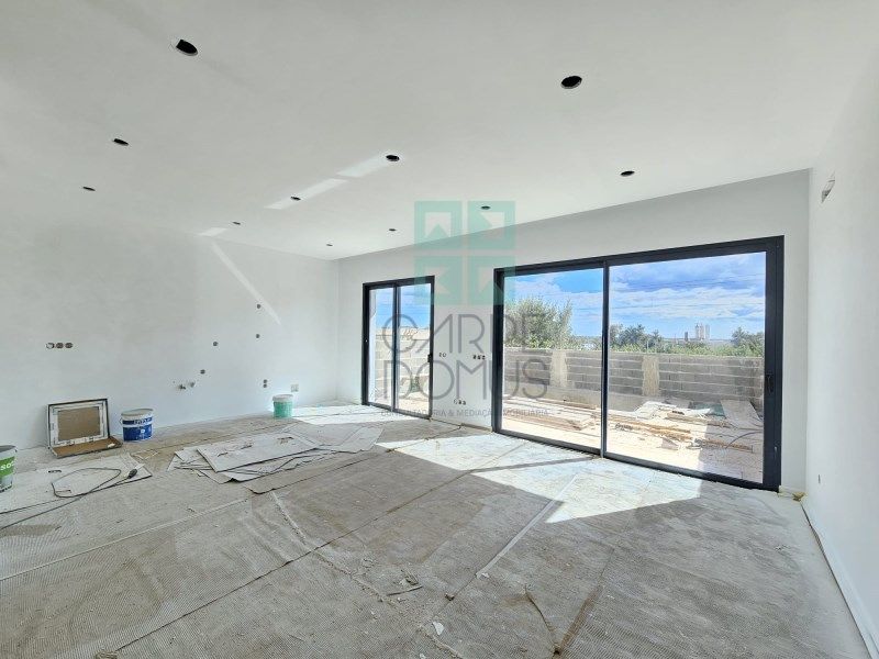 Property photo 2 of 42