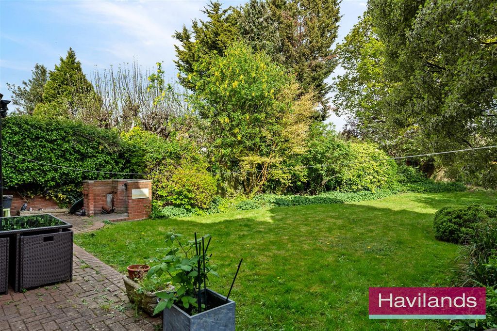 Additional image 26 of 6 bed semi-detached house for saleVillage Road, Enfield EN1