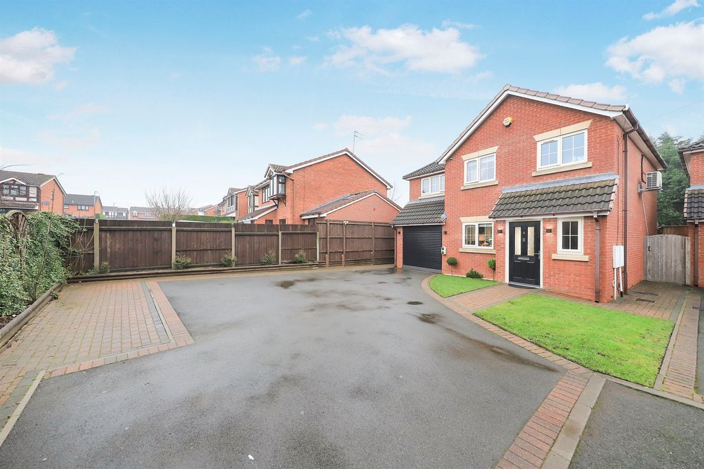 Property photo 1 of 16