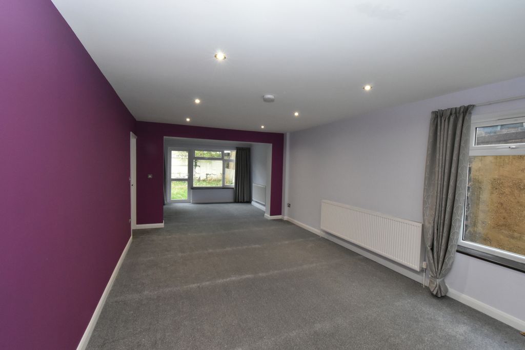 Property photo 2 of 23 Gallery