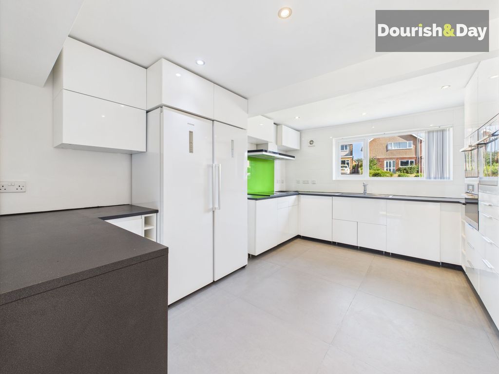Property photo 3 of 13 Kitchen