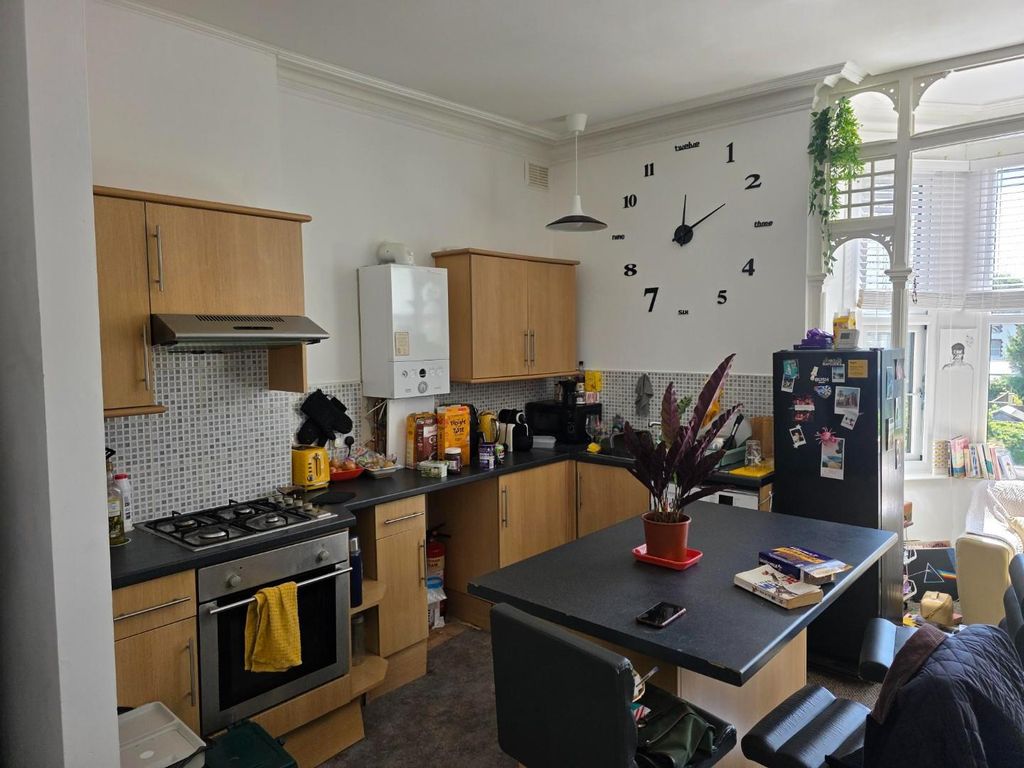 Property photo 3 of 7 Kitchen - 2.Jpg