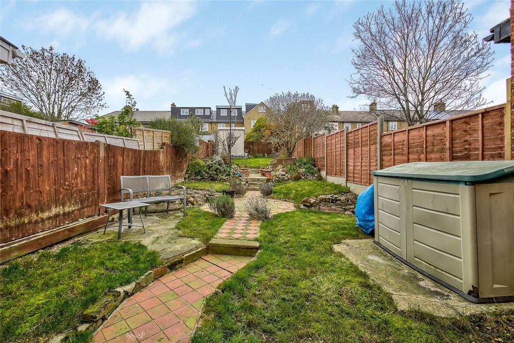 Property photo 2 of 11 Picture No. 22