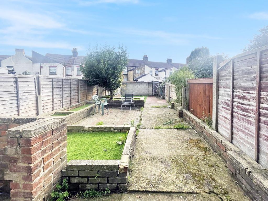 Property photo 3 of 6 Rear Garden