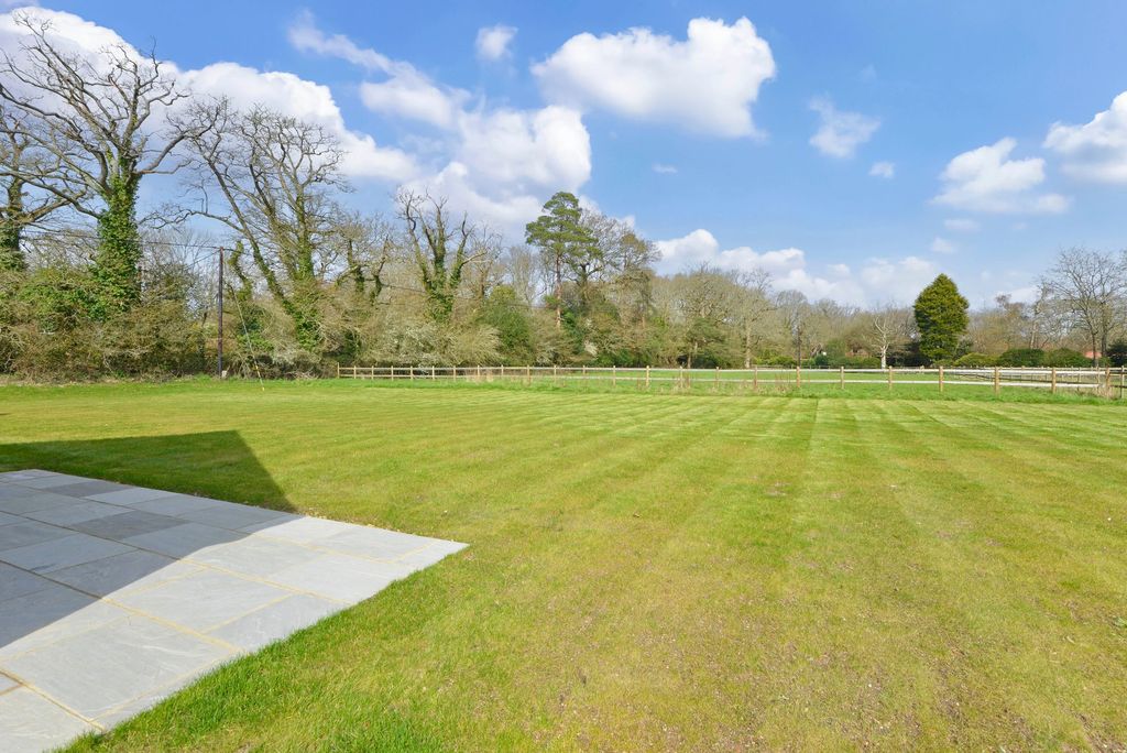 Property photo 2 of 29