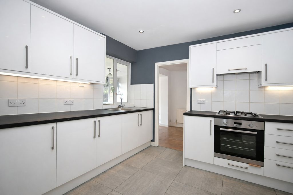 Property photo 3 of 13 5013642