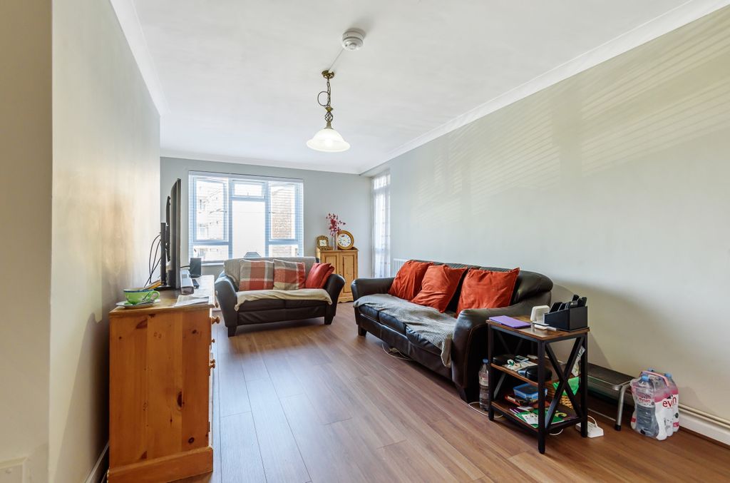 Property photo 2 of 13 Reception